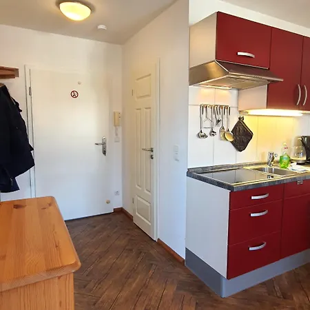 Fritz_reuter_str_sonnenuhr_wg_5 * Цингст